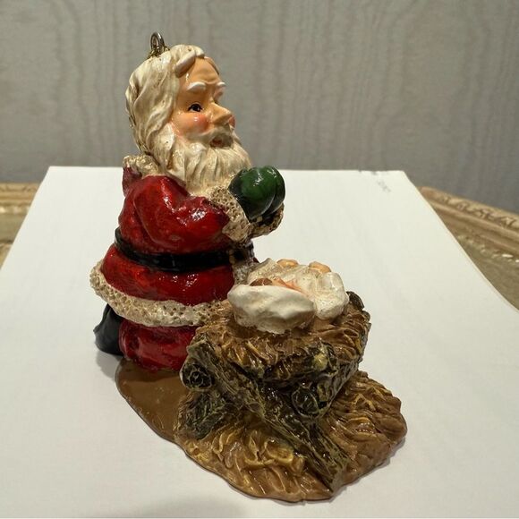 Vintage Kneeling Praying Santa with Baby Jesus Christmas Ornament - Picture 2 of 15
